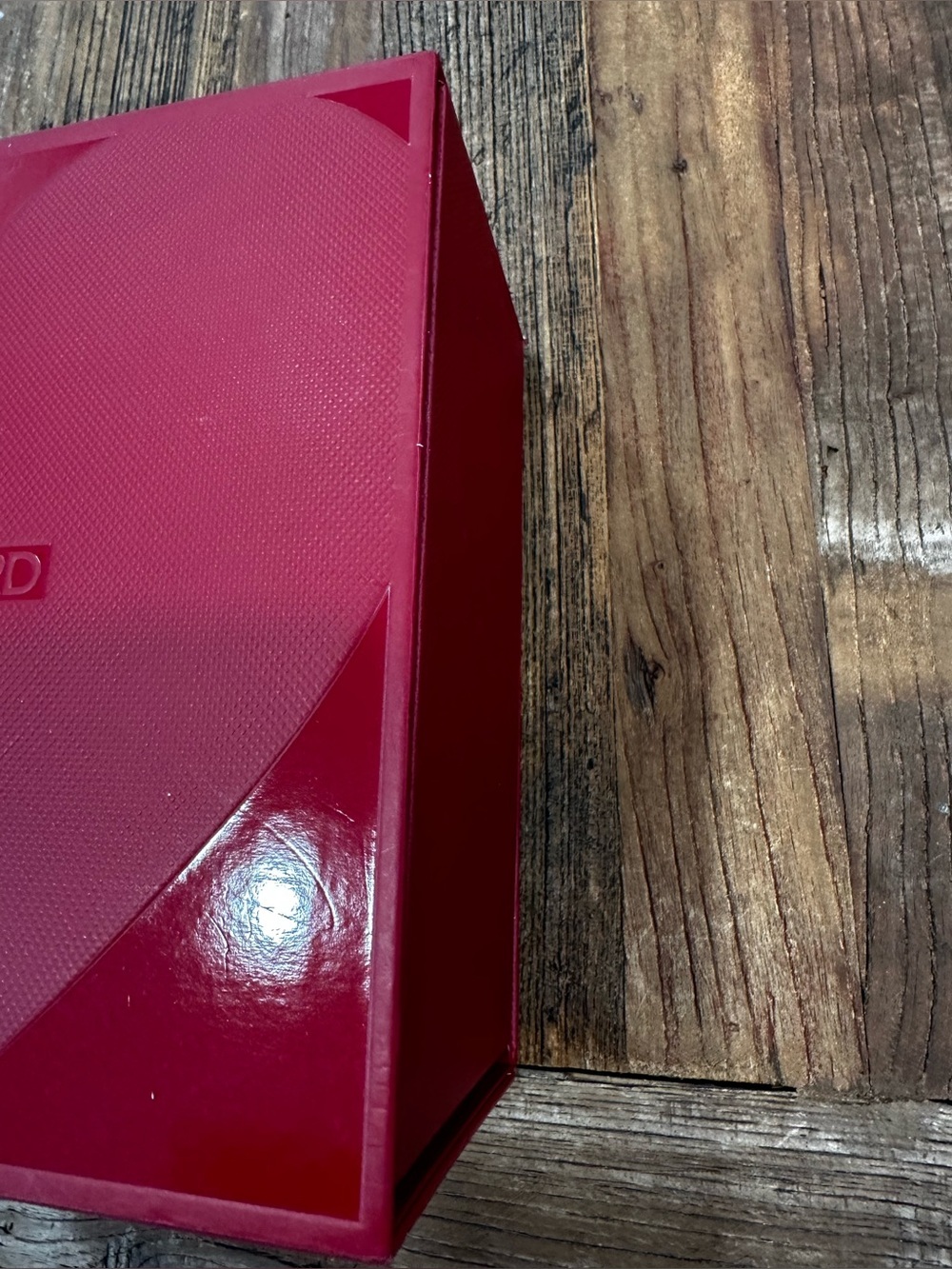 Tom Ford Red Heart-Embossed box - Picture 5 of 12